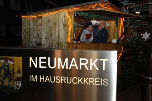 2011-11-25 - Neumarkter Adventmarkt - 1. Freitag (006)