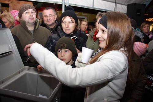 2011-12-16 - Neumarkter Adventmarkt - 4. Freitag (127)